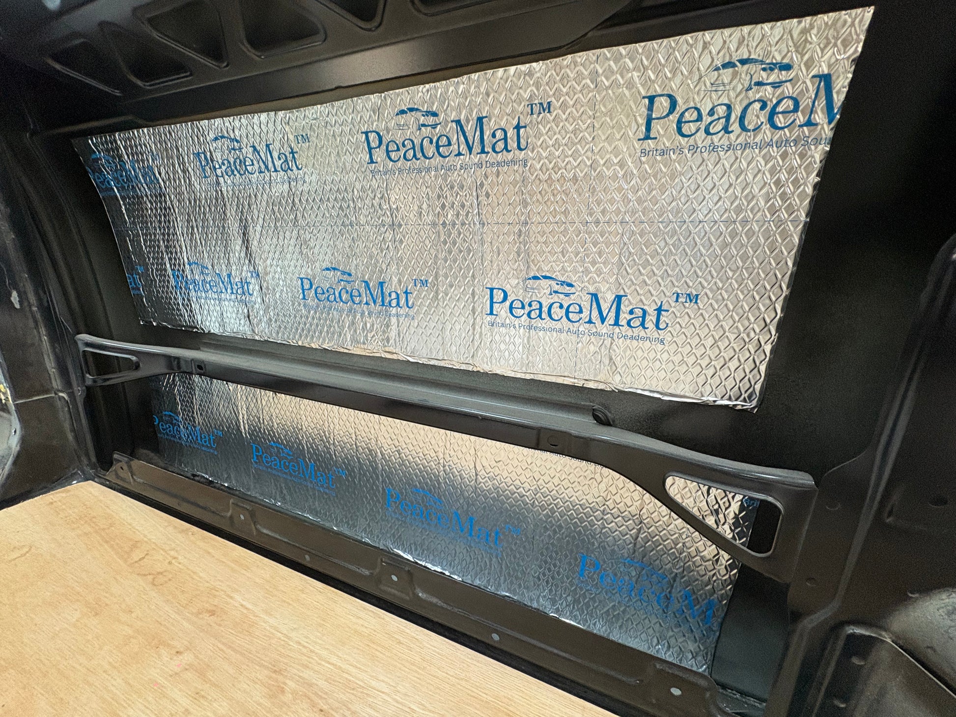 PeaceMAT XR Car, Van Sound Deadening Butyl Adhesive Sheets, Black 2mm Mats - Car Insulation UK